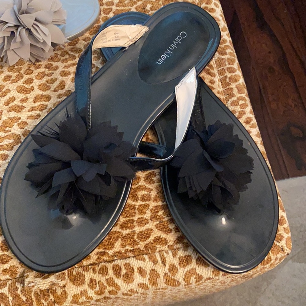 EUC Calvin Klein plastic floral sandals 2 pairs - Picture 3 of 8